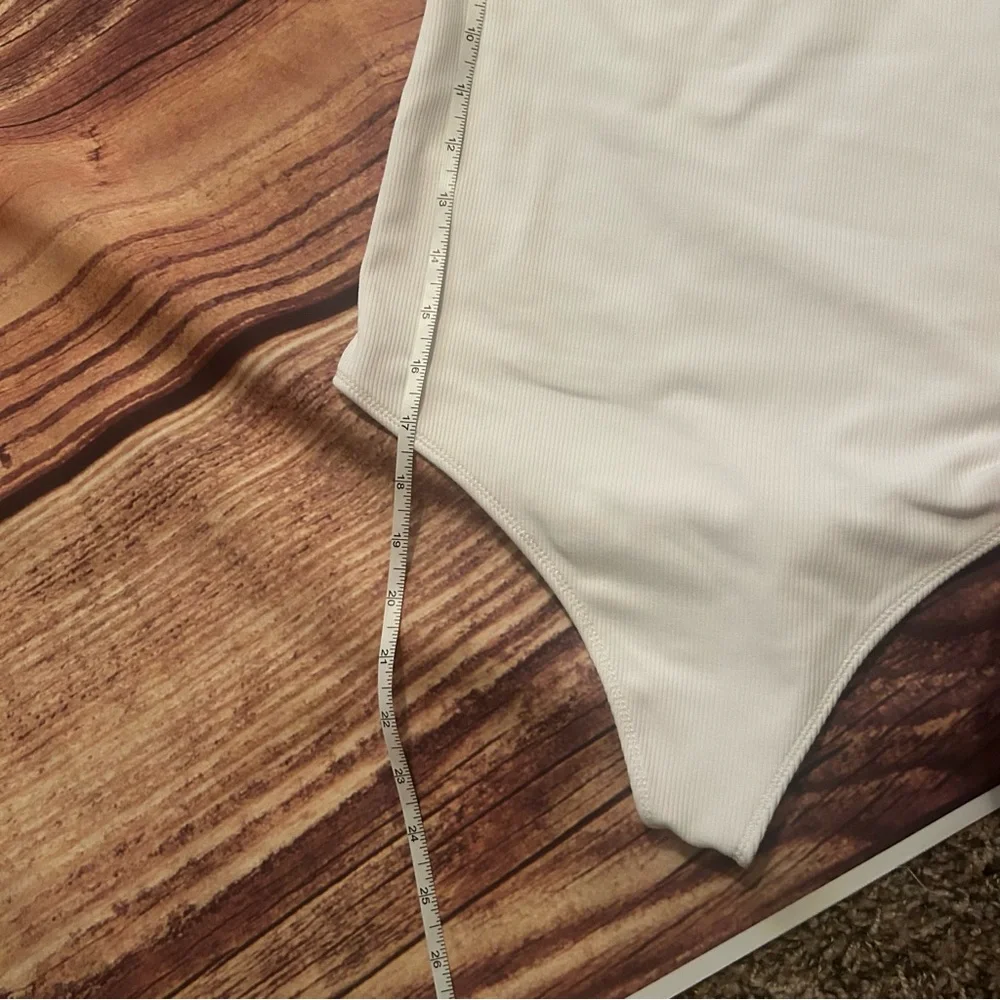 Women’s Abercrombie & Fitch One Shoulder Bodysuit in White Size M - Picture 3 of 8
